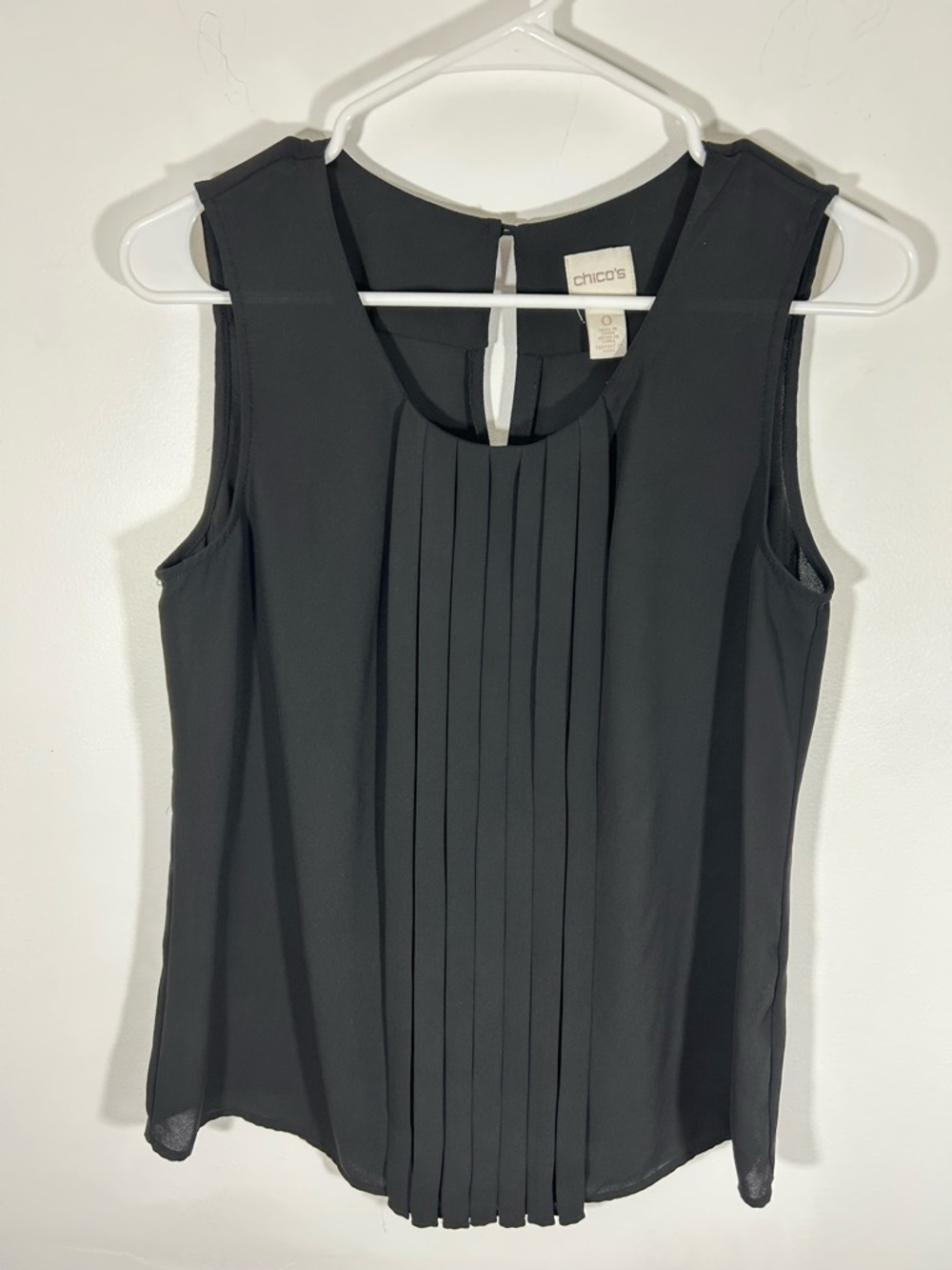Chico's Black Pleated Sleeveless Top